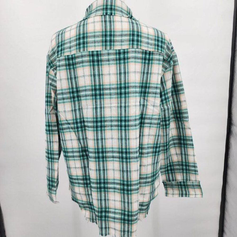 VEVERET Plaid Button Down Long Sleeve Raw Hem Shacket Shirt S.M.L NWT - Picture 13 of 16